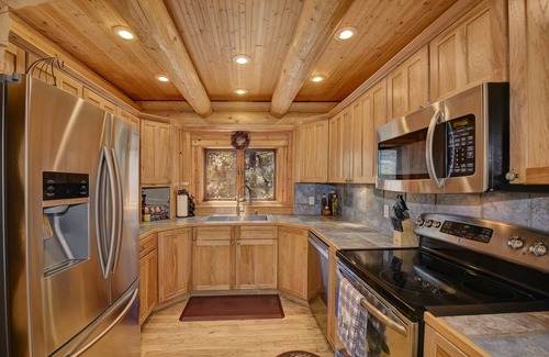 Flagstaff Cabin | Idyllic Log Cabin with Mountain Views and Family Amenities