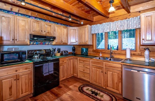 Bartlett House | Premier Log Home Near Story Land with Pool & Ocean Views