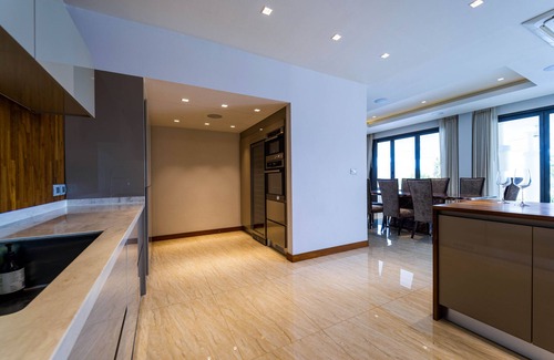 Hin Lek Fai Villa | Elegant Golf Course Mansion with Private Pool & Breakfast