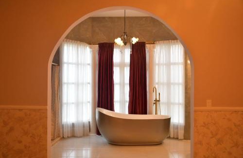 Marinilla Hotel | Enchanting Oceanfront Stay at Hotel Mansión Sant Serrant