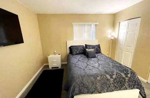 Miami Gardens House | Family-Friendly Holiday Homes in Miami Gardens, FL