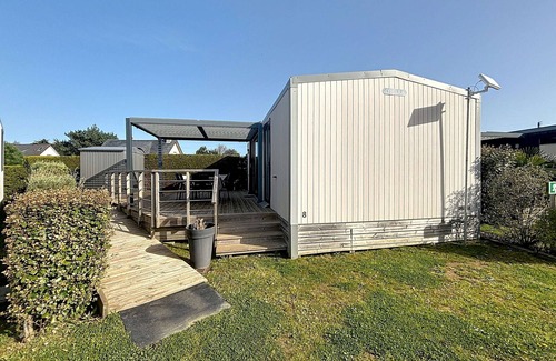 Jullouville-les-Pins House | Seaside Mobil-home Jullouville: Family-Friendly Retreat