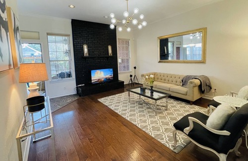 North Central Carrollton House | Luxury,Modern 6beds,5BR, 4BA Home w/Great Location