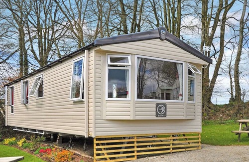 Saint Ann's Chapel House | Modern 12ft-Wide Caravan with Pool & Lake View Amenities