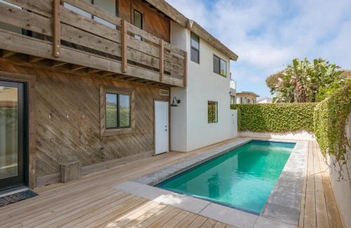 Pierpont Bay Villa | Designer Beach House with Pool and Oceanfront Views