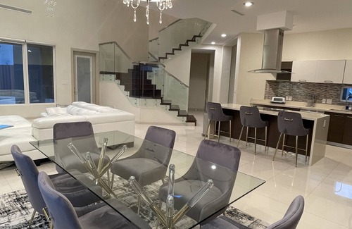 McAllen House | Modern Home with Pool & 3 King Beds - Guest Rated 10/10