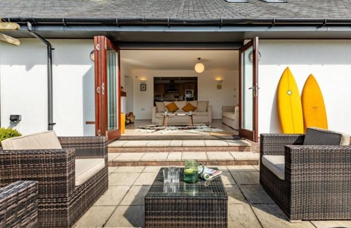 Braunton House | Modern Beach House Near Village with Pet-Friendly Amenities