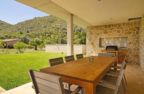 Pollensa Villa | Modern Villa with Pool & Mountain Views - Guest Rated 9/10