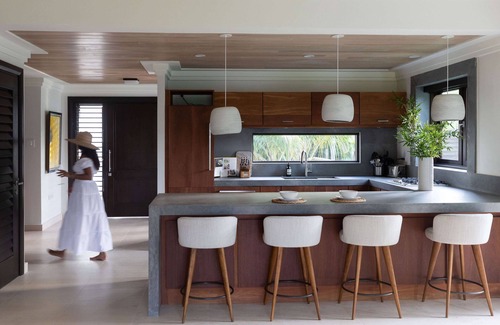 Steer Town Villa | Beachfront Modern Villa with Private Pool and Ocean Views