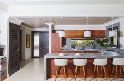 Steer Town Villa | Beachfront Modern Villa with Private Pool and Ocean Views