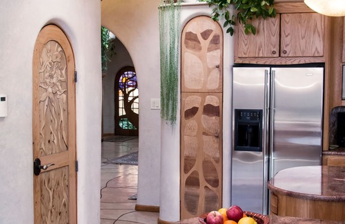 South Capitol House | Indulge in the Santa Fe Hobbit House Near Plaza - 10/10 Rating