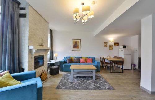 Poiana Brasov Apartment | Elegant Mountain Apartment with Spa and Pool Amenities