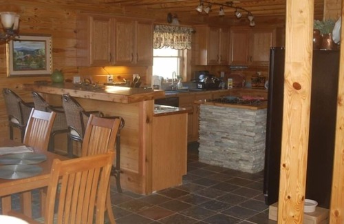 Marshall Cabin | Privacy and Scenic Views with Top Amenities - Rated 9.8