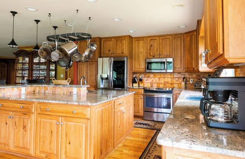 Estes Park House | Elegant Mountain Retreat with Spa & Golf Course Access