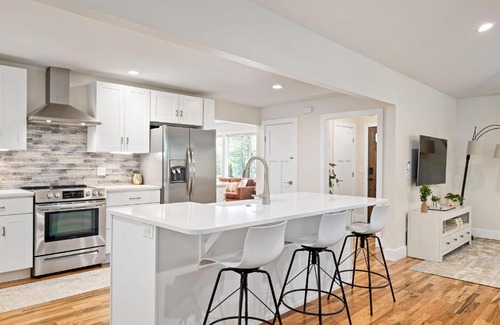 Alexander House | Explore Holiday Homes in Juno, NC - Pet Friendly & Family Joy