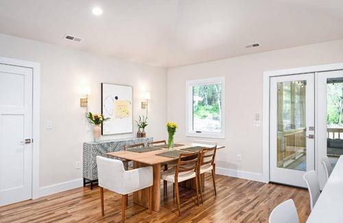 Alexander House | Explore Holiday Homes in Juno, NC - Pet Friendly & Family Joy