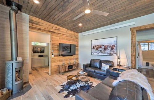 Alpine House | Mountainside Chalet with Breathtaking Views and Hot Tub