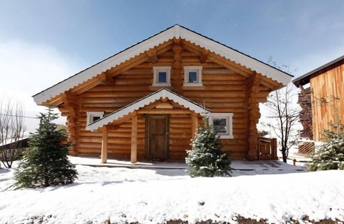 Font-Romeu-Odeillo-Via Ski Chalet | Cozy Northern Chalet with Sauna & Mountain Views - Rated 9.8
