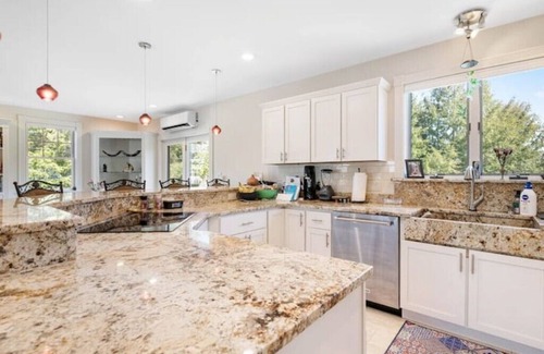 Portland House | Nature Escape: Family-Friendly Retreat with Pool & Spa