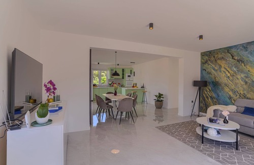 Medvinjak Apartment | Elegant Stay at Luxury Nest Maretta on Korcula Island