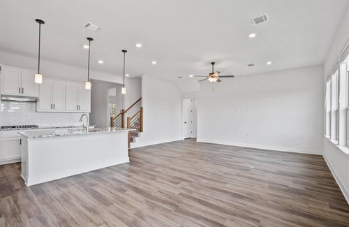 Austin House | Contemporary New Build with Pool and Pet-Friendly Options