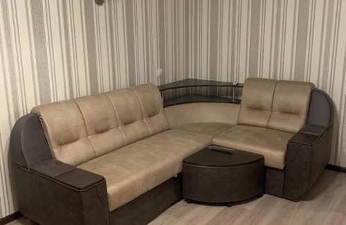Mariupol Apartment | Prime 3-Bedroom Flat: Just 5 Minutes to City Center
