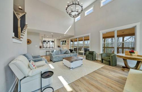 Clarkson House | Luxury Nolin Lake Private Retreat - Sleeps 14
