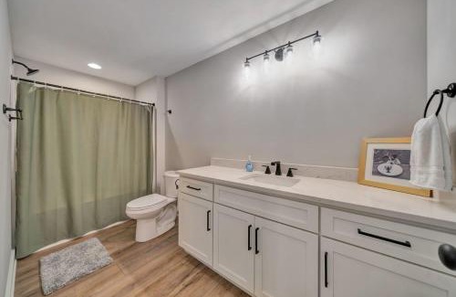 Clarkson House | Luxury Nolin Lake Private Retreat - Sleeps 14