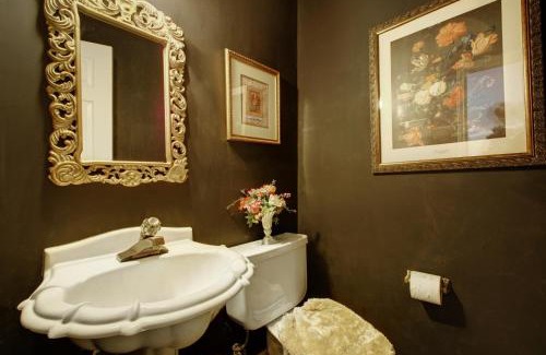 Lower Basin Lake Travis House | Oceanfront Retreat at Luxury Nook - 4-Star Family Getaway
