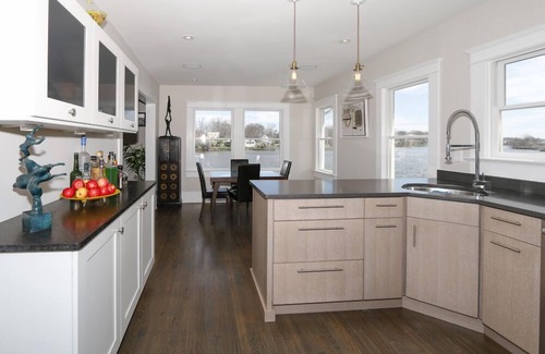Asbury Park House | Idyllic Retreat with Panoramic Lake Views and Hot Tub