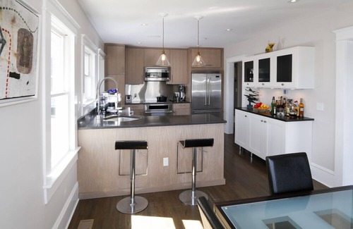 Asbury Park House | Idyllic Retreat with Panoramic Lake Views and Hot Tub