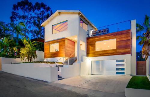 Park West House | Stunning Ocean & Canyon Views, 4-Star Stay Near Downtown
