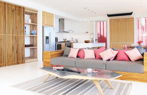 Playa Flamingo House | Oceanfront Retreat with Pool & Spa - Guest Rated 10/10