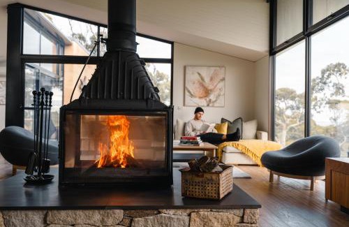 Cape Jervis House | Ocean View Retreat at Saltbush Farm with Pool Access