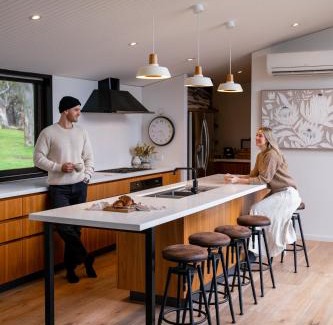 Cape Jervis House | Ocean View Retreat at Saltbush Farm with Pool Access