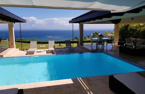 Centro House | Elegant Ocean View Villa with Private Pool | Bahia-Samana Port