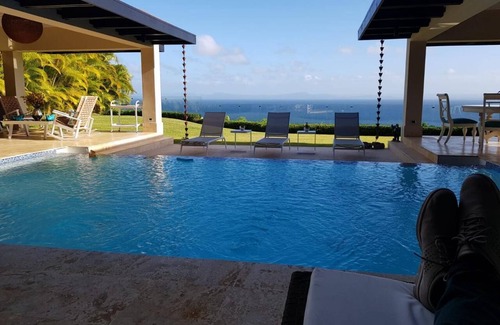 Centro House | Elegant Ocean View Villa with Private Pool | Bahia-Samana Port