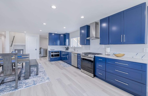 South Oceanside House | Luxury Oceanfront home in Oceanside – 5BR/5BA – Private Beach, Fire Pit, Walk to Pier