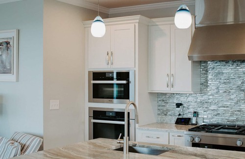 Newbury House | Oceanfront Family Retreat with 10/10 Guest Ratings