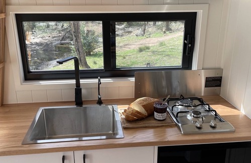 Joadja Cabin | 10/10 Rated Off-Grid Tiny House in Beautiful Southern Highlands
