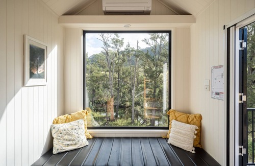 Joadja Cabin | 10/10 Rated Off-Grid Tiny House in Beautiful Southern Highlands