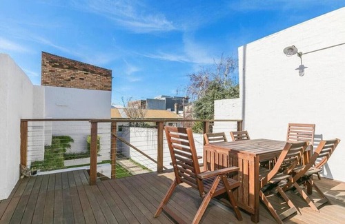 Carlton Apartment | Elegant Victorian Terrace on Lygon with Family-Friendly Perks