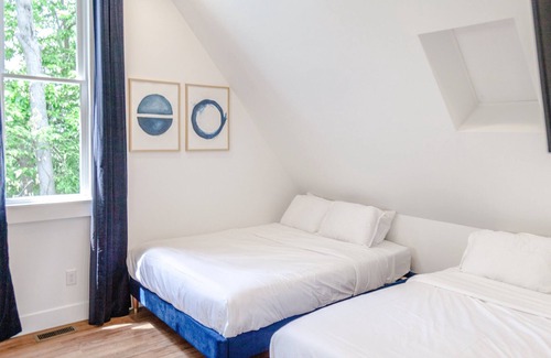 Walnut Hills Condo | Stylish Open-Concept Condo Near Downtown - Guest Rated 10/10