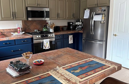 Larkspur House | Inviting Vacation Home Near Downtown with Ocean Views