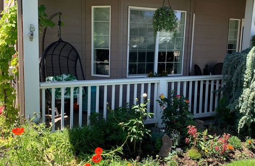 Larkspur House | Inviting Vacation Home Near Downtown with Ocean Views