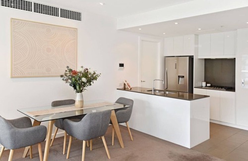 Adelaide Central Business District Apartment | Elegant Stay Overlooking Hindmarsh Sq with Pool & Gym
