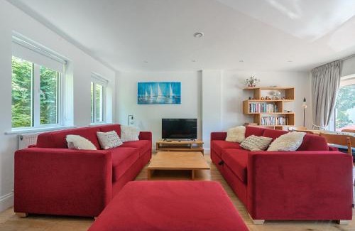 Kennington Apartment | Stylish Oxford Apartment with Free Parking, Ideal for Families