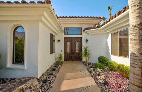 Palm Springs House | Indulge in a Palm Springs Retreat with Pool & Hot Tub