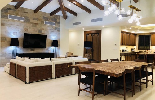 Sunset Beach Villa | Oceanfront Retreat with Private Pool @ Coronado - 9.6 Rated