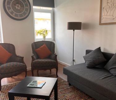 Sao Jorge de Arroios Apartment | Modern Apartment Near Subway - Family Friendly Retreat